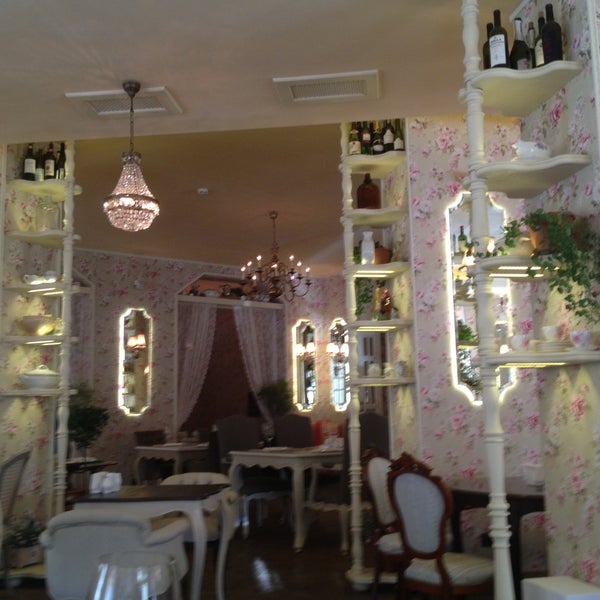 4/24/2013 tarihinde Настя Б.ziyaretçi tarafından Cafe Provence'de çekilen fotoğraf