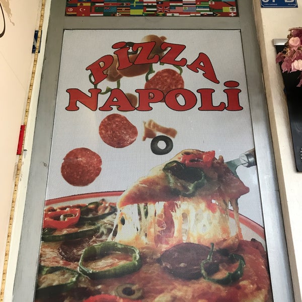 7/25/2017にMehmet A.がPizza Napoliで撮った写真