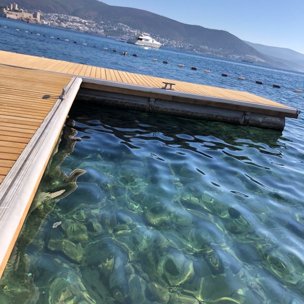 Baia Bodrum пляж понтон