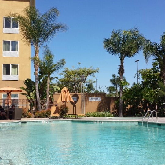 Photo taken at Courtyard by Marriott Anaheim Resort/Convention Center by Nick B. on 4/30/2014