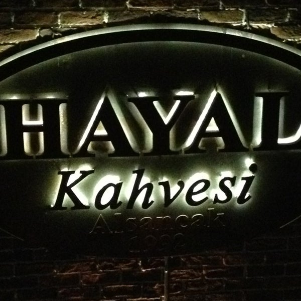 Foto diambil di Hayal Kahvesi oleh Ayhan M. pada 4/6/2013