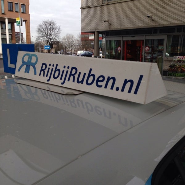 2/10/2014にRijschool R.がTotal Zaandamで撮った写真