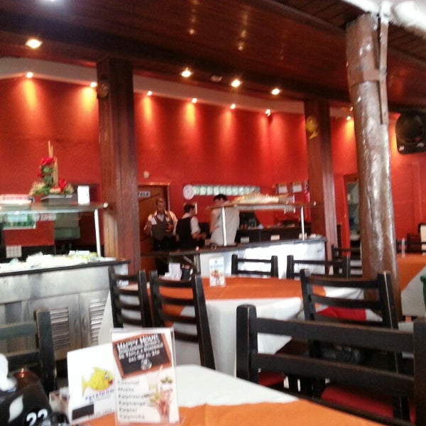 Photo taken at Peixinho Bar e Restaurante by Helton U. on 3/29/2013
