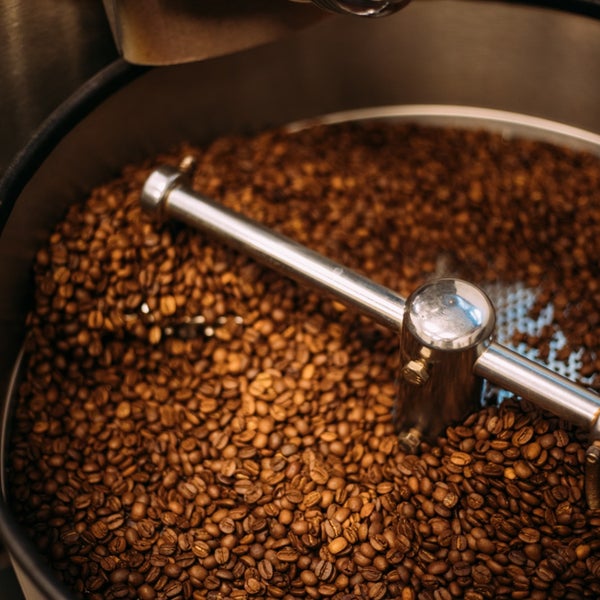 3/4/2022 tarihinde Hacky’s Coffee &amp; Roastersziyaretçi tarafından Hacky’s Coffee &amp; Roasters'de çekilen fotoğraf