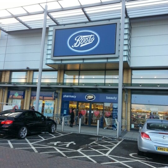 Boots 111 visitors