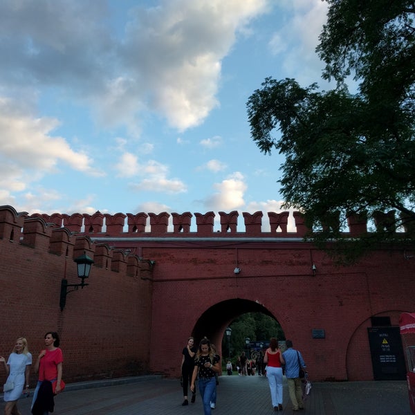Троицкий мост кремля