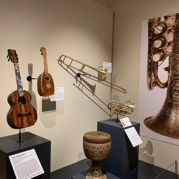รูปภาพถ่ายที่ Musical Instrument Museum โดย Michael W. เมื่อ 2/16/2022