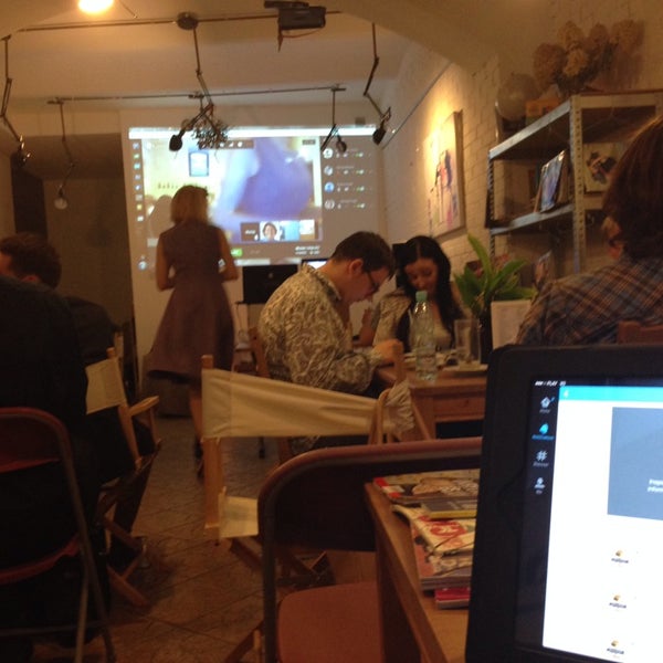 5/22/2014 tarihinde Dominik R.ziyaretçi tarafından Hanza Café'de çekilen fotoğraf