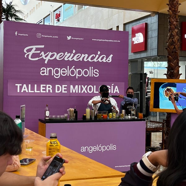 Foto tomada en Angelópolis Lifestyle Center  por Lichis G. el 9/9/2022