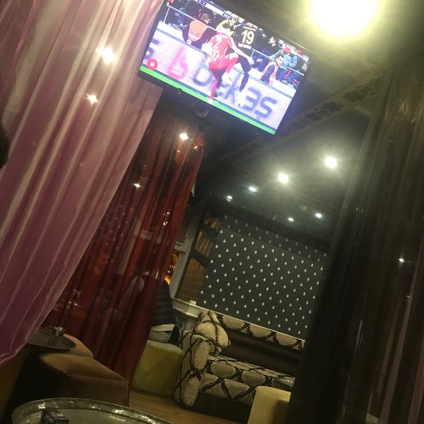 11/10/2018 tarihinde Emre Y.ziyaretçi tarafından Al Fakheer Shisha Lounge'de çekilen fotoğraf