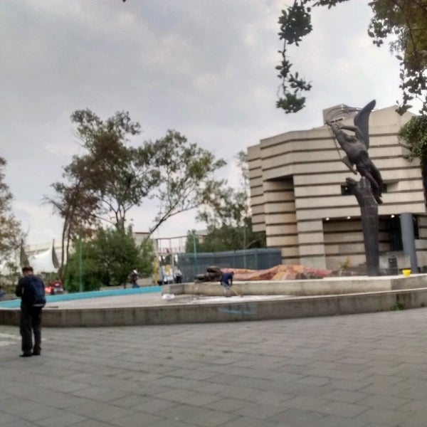 Снимок сделан в Facultad de Ciencias, UNAM пользователем Mario Y. 8/1/2016