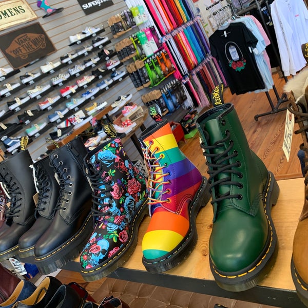 Shoe stores santa store cruz