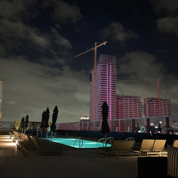 Photo prise au The Ritz-Carlton, Los Angeles par Yazeed le3/20/2022