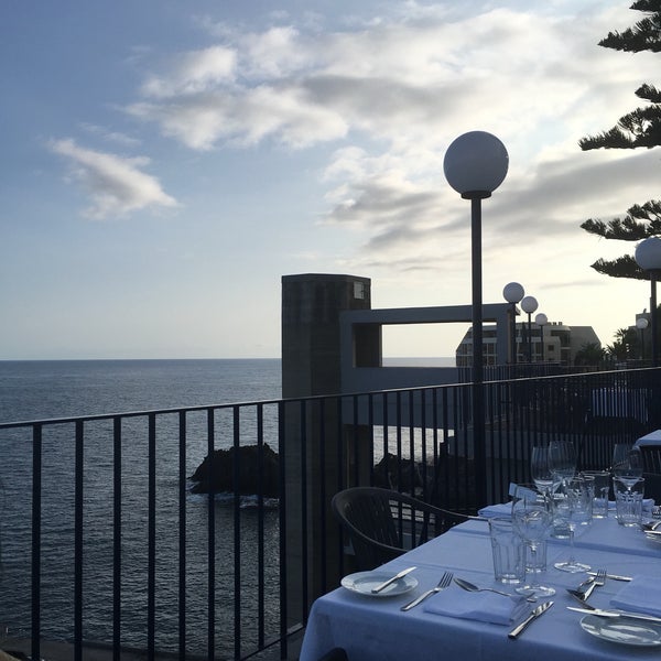 Fantastic food, amazing view of the ocean and great staff. Cannot recommend it enough. Everything was amazing. Came here twice during our 1-week stay.