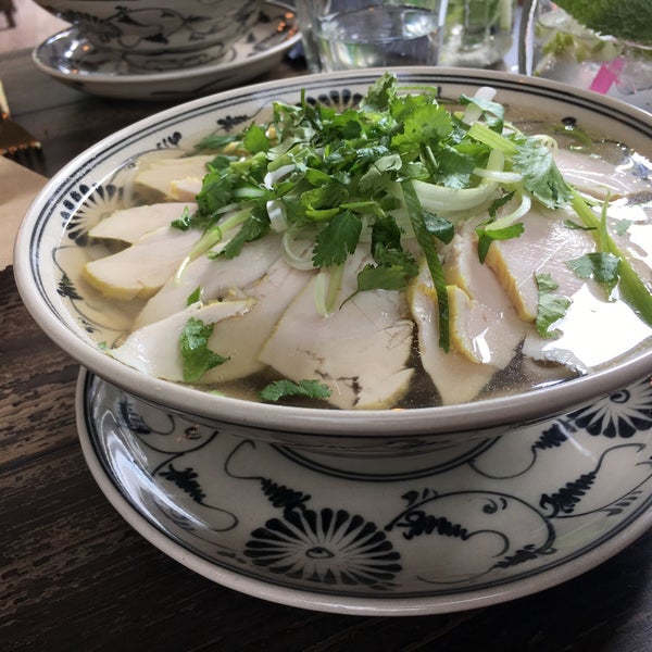 Снимок сделан в To1980 - Vietnamese Street Food пользователем Georgiana L. 8/2/2019