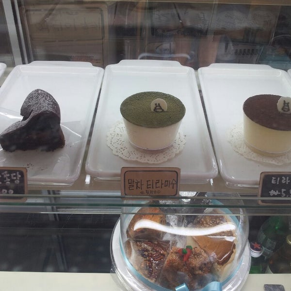 Photos A 키리쿠 Kirikou Ferme Maintenant Lieu Servant Des Desserts A Seoul