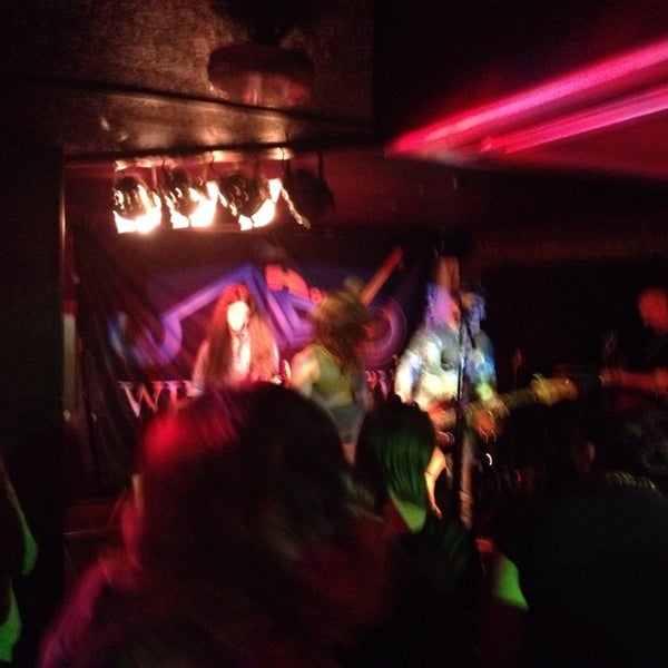 Photo taken at The Hope and Anchor by Cati C. on 3/7/2014