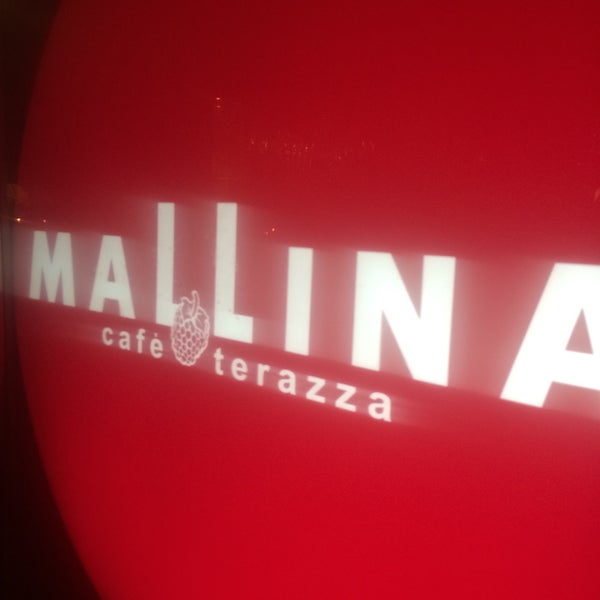 Foto scattata a MaLLina Cafe da Igor D. il 12/26/2014