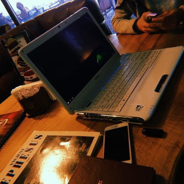 1/6/2018 tarihinde Hanife Ç.ziyaretçi tarafından Cafe Caffein'de çekilen fotoğraf