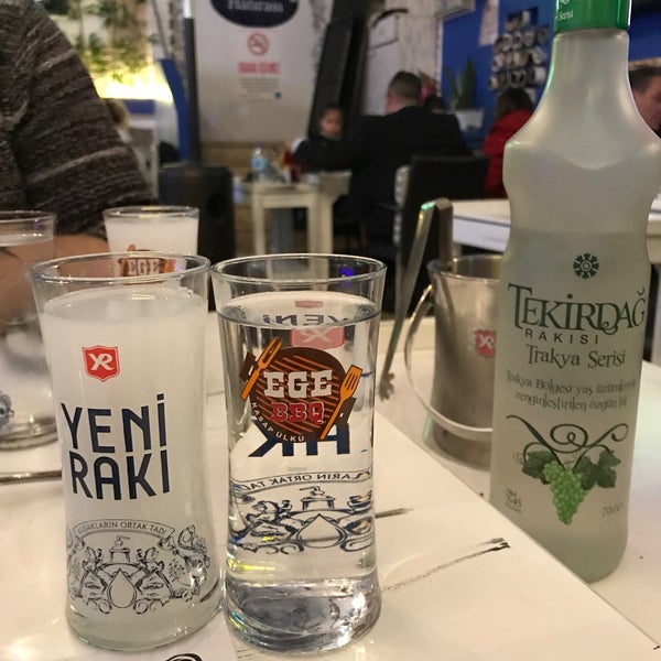 Foto tomada en Ege BBQ Kasap Ülkü  por Turhan G. el 2/15/2020