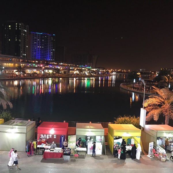 Photo taken at Amwaj Islands - The Lagoon Park by Mea on 3/26/2018