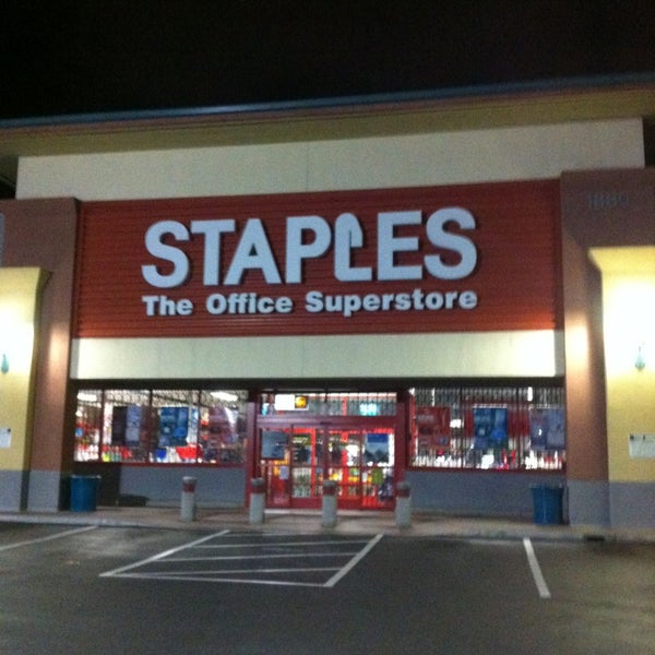 staples stationery shop