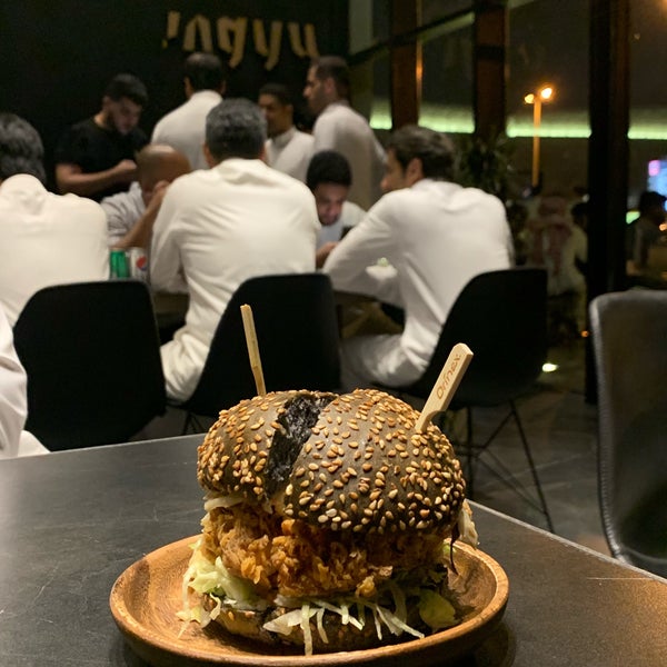 Снимок сделан в Gourmet Burger пользователем إياس بن سحيم 10/12/2019