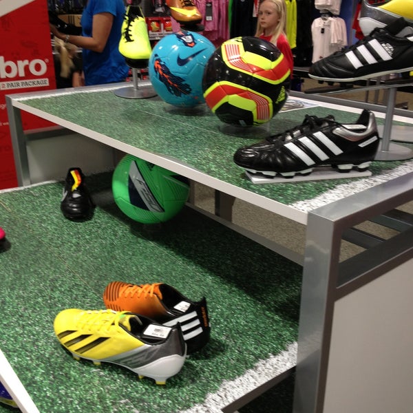 DICK'S Sporting Goods Sporting Goods Retail in Downtown Manhattan