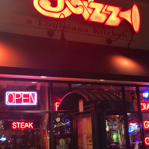 Foto tirada no(a) Jazz, A Louisiana Kitchen por Joyce Y. em 4/14/2019