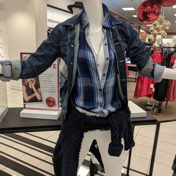 Macy's 72780 Highway 111