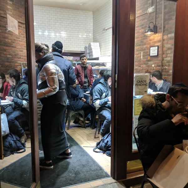 3/10/2019 tarihinde Shayna A.ziyaretçi tarafından Saba&#39;s Pizza'de çekilen fotoğraf