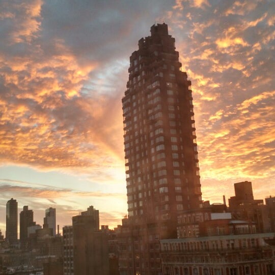 Foto tomada en Excelsior Hotel NYC  por Shayna A. el 12/30/2014