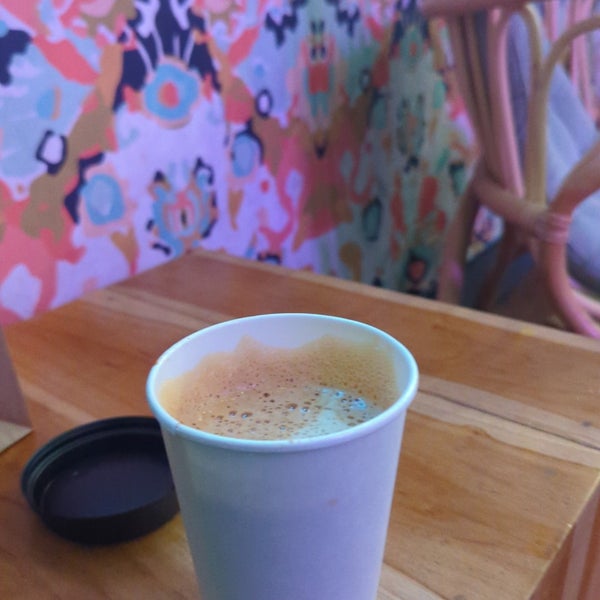 Foto tirada no(a) The Coffee Bar por Shayna A. em 11/22/2023
