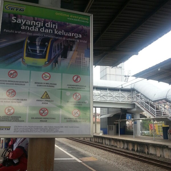 Photos At Ktm Line Shah Alam Station Kd11 Shah Alam Selangor