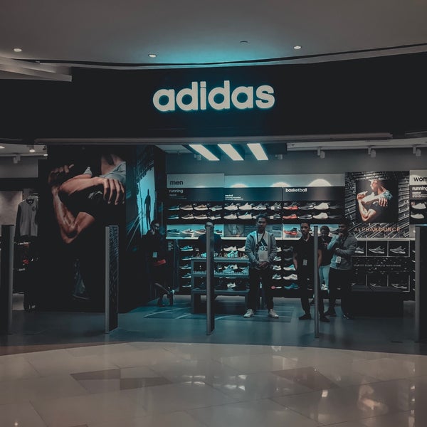 uptown mall adidas