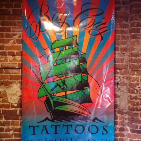 4/6/2013에 Jeff Z.님이 Bay City Tattoo Inc에서 찍은 사진