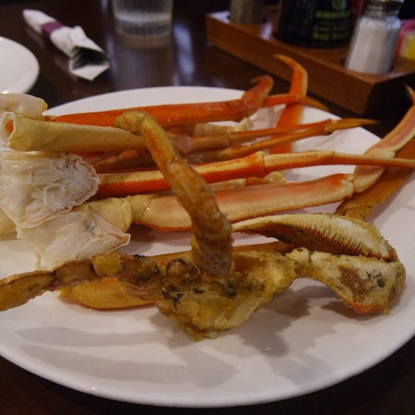 Photo taken at Vegas Seafood Buffet by Quincy F. on 1/21/2015