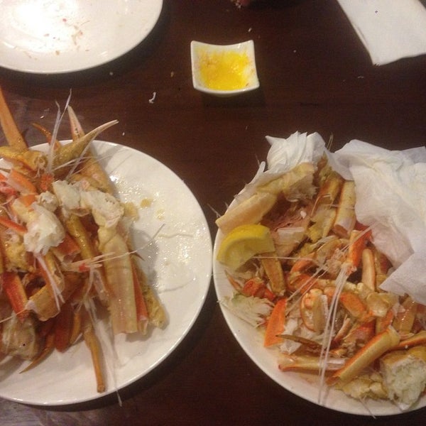 Photo taken at Vegas Seafood Buffet by Quincy F. on 2/14/2015
