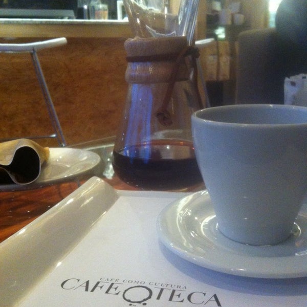 Photo taken at Cafeoteca by Rebeca S. on 8/29/2014
