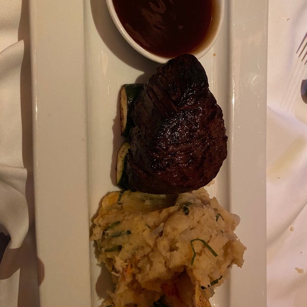 Photo taken at Old Homestead Steakhouse by Michael L. on 2/22/2020