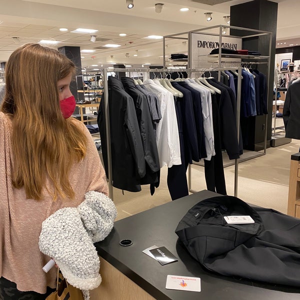 Bloomingdale's is now offering curbside pickup at Short Hills mall 
