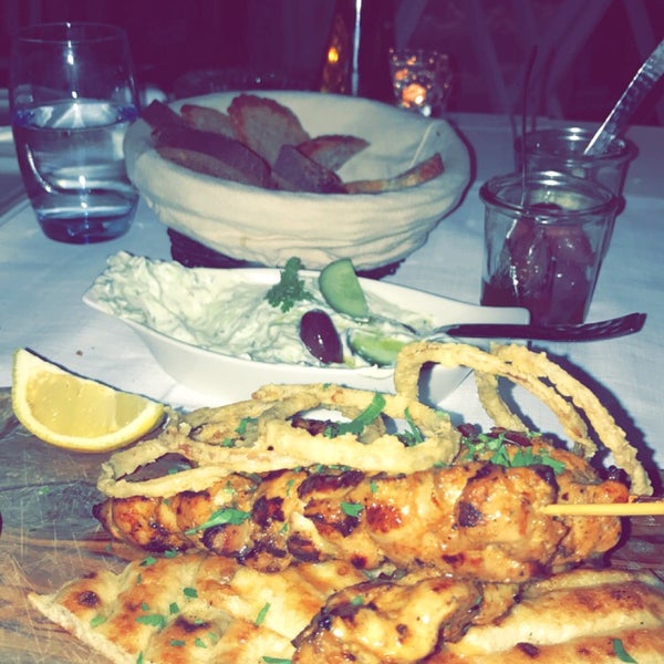 3/3/2017 tarihinde Leenaziyaretçi tarafından Elia Greek Restaurant'de çekilen fotoğraf