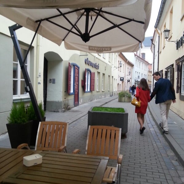 6/29/2013 tarihinde Lina Z.ziyaretçi tarafından Stiklių gatvė | Stiklių Street'de çekilen fotoğraf