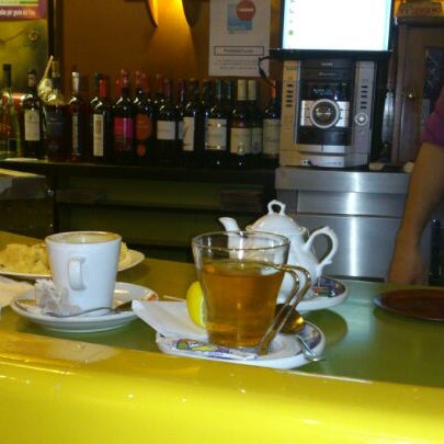 5/8/2013에 Ana A.님이 Café Bar Cristal에서 찍은 사진