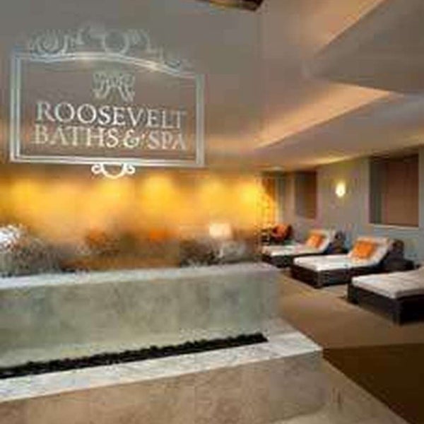 รูปภาพถ่ายที่ Roosevelt Baths &amp; Spa โดย DJ HBangeleyez (Ashley) เมื่อ 2/19/2022