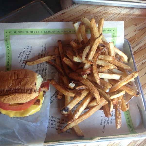 Photo taken at BurgerFi by Vit B. on 9/28/2014