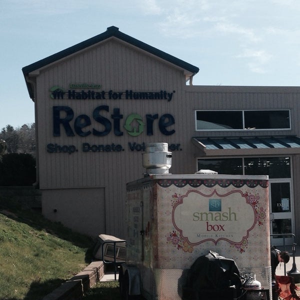 Habitat For Humanity Store Vintage and Thrift Store