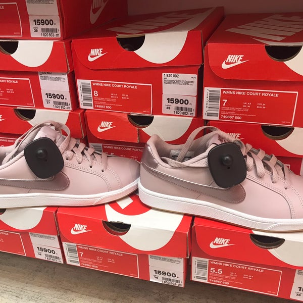 Photos at Deichmann Shoe Store in Budapest XIX. ker lete