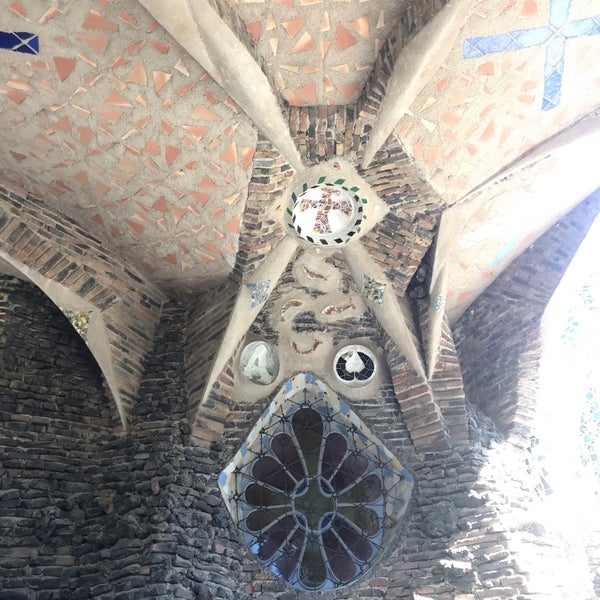 5/10/2019 tarihinde AMIziyaretçi tarafından Cripta Gaudí'de çekilen fotoğraf