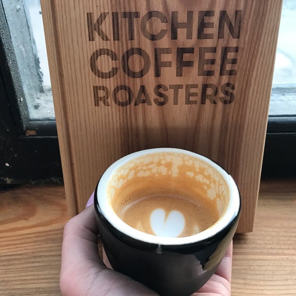 3/23/2017 tarihinde Yulia K.ziyaretçi tarafından Kitchen Coffee Roasters'de çekilen fotoğraf
